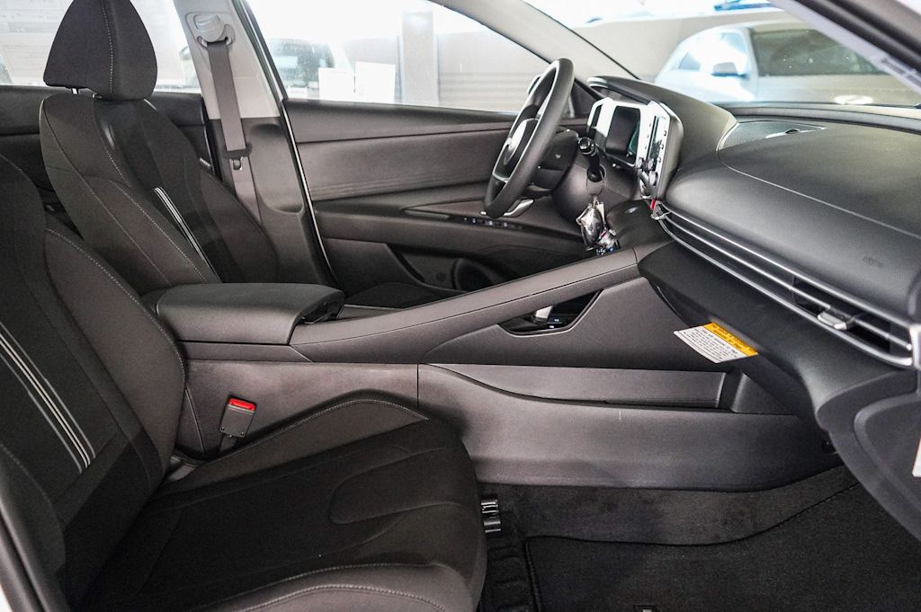 Thumbnail: 2026 Hyundai Elantra - 10