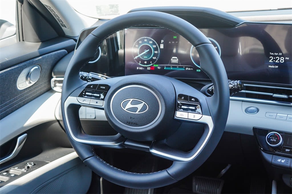 Thumbnail: 2025 Hyundai Elantra - 13