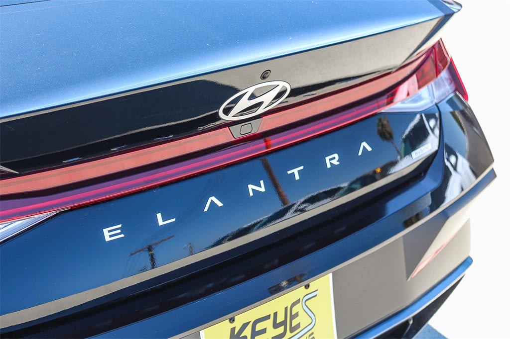 Thumbnail: 2025 Hyundai Elantra - 21