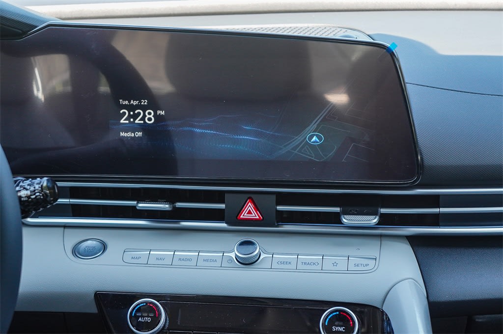 Thumbnail: 2025 Hyundai Elantra - 14