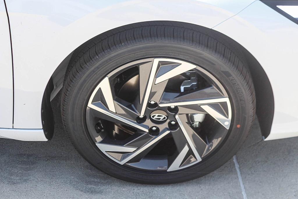 Thumbnail: 2026 Hyundai Elantra - 21