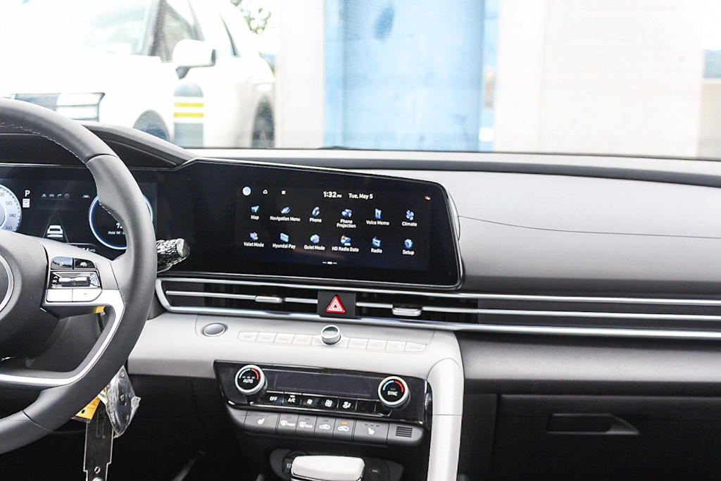 Thumbnail: 2026 Hyundai Elantra - 8