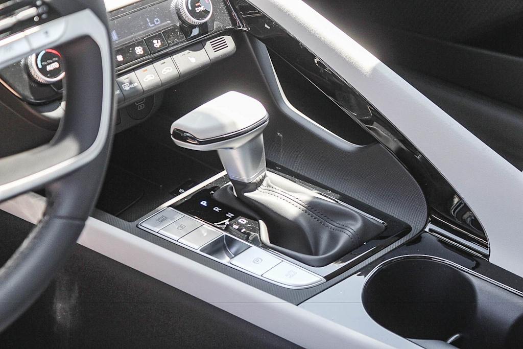 Thumbnail: 2026 Hyundai Elantra - 15