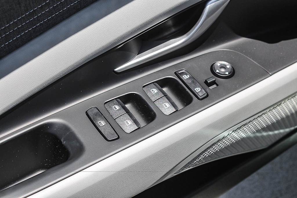 Thumbnail: 2026 Hyundai Elantra - 26