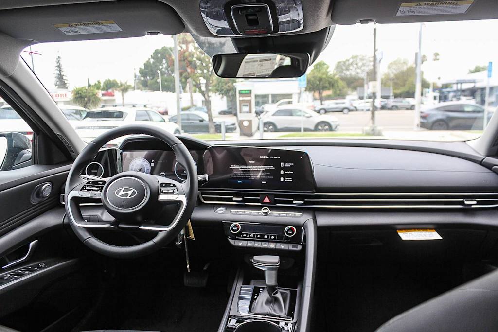 Thumbnail: 2026 Hyundai Elantra - 2