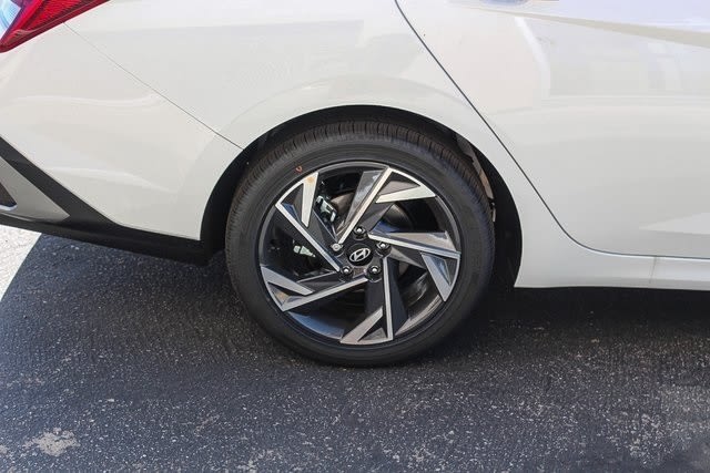 Thumbnail: 2025 Hyundai Elantra - 6