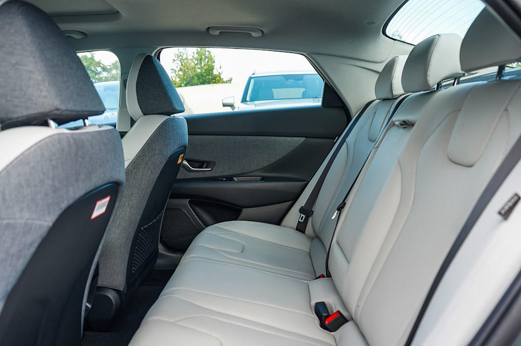 Thumbnail: 2026 Hyundai Elantra - 12