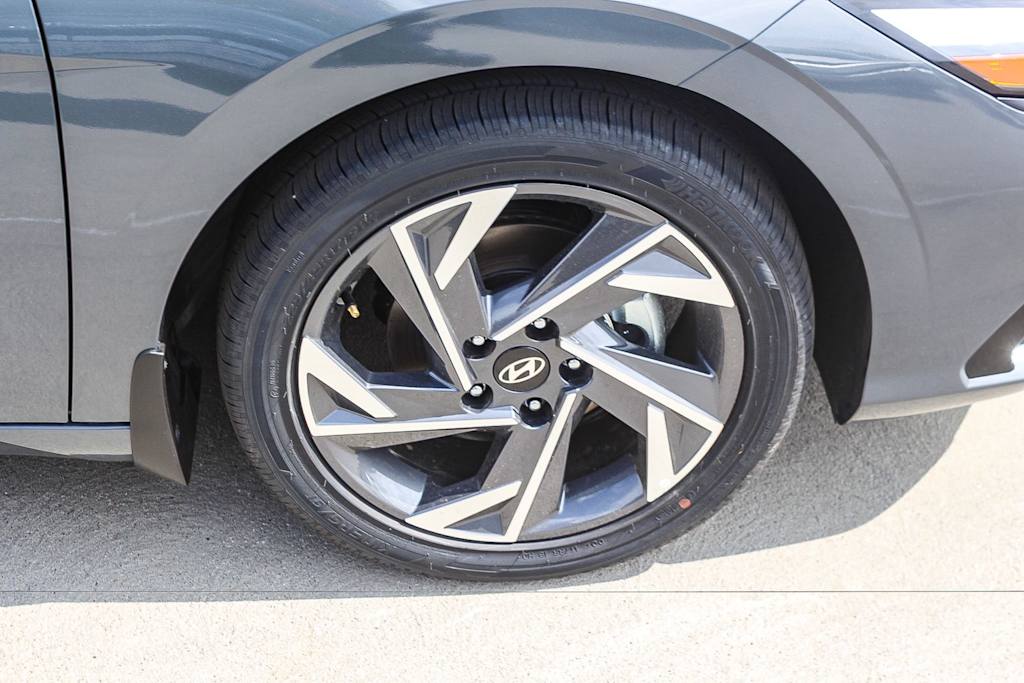 Thumbnail: 2026 Hyundai Elantra - 21
