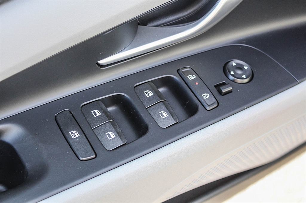 Thumbnail: 2025 Hyundai Elantra - 28