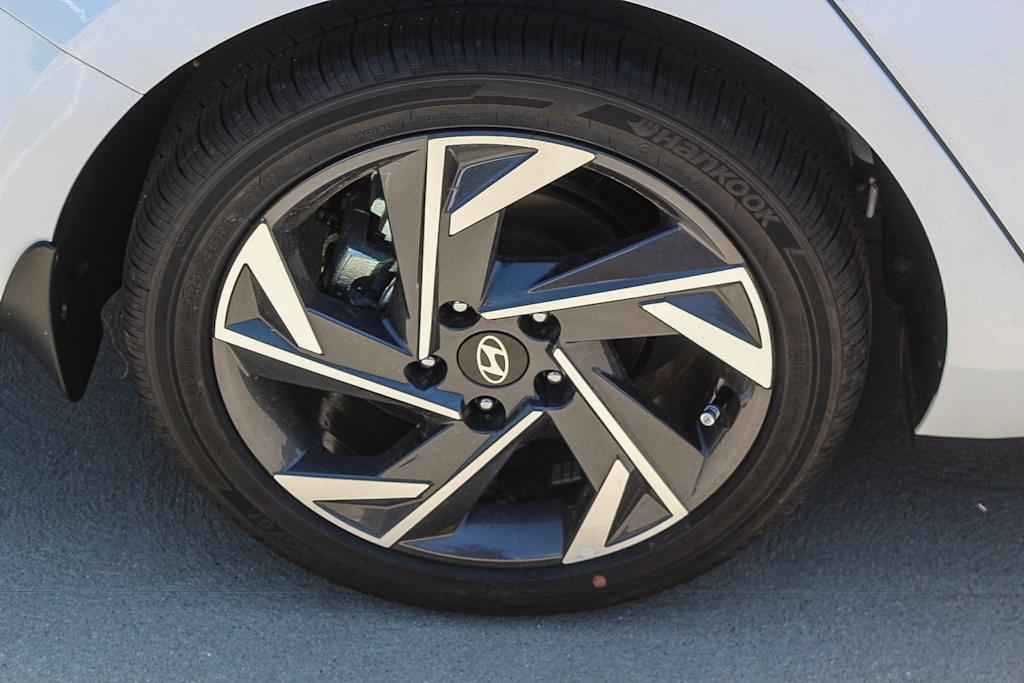 Thumbnail: 2026 Hyundai Elantra - 6