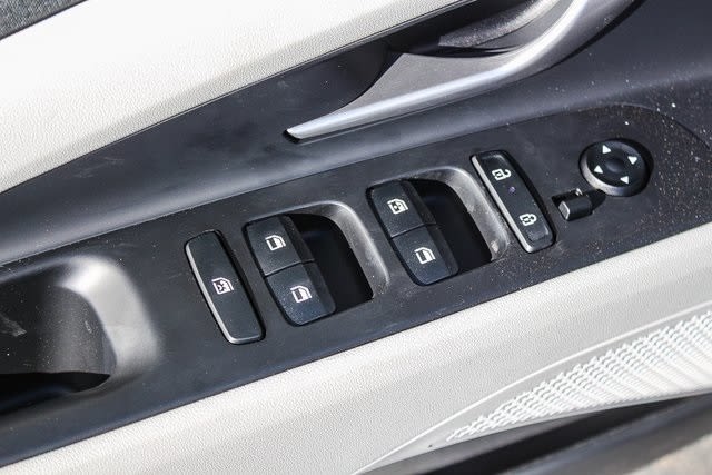 Thumbnail: 2025 Hyundai Elantra - 23