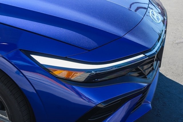 Thumbnail: 2025 Hyundai Elantra - 21