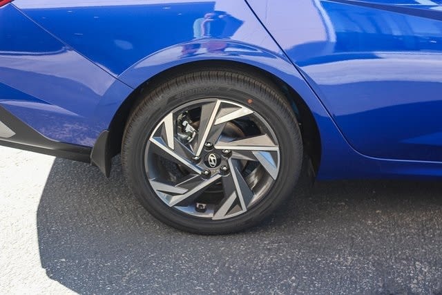 Thumbnail: 2025 Hyundai Elantra - 6