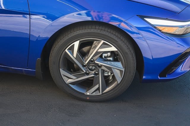 Thumbnail: 2025 Hyundai Elantra - 20