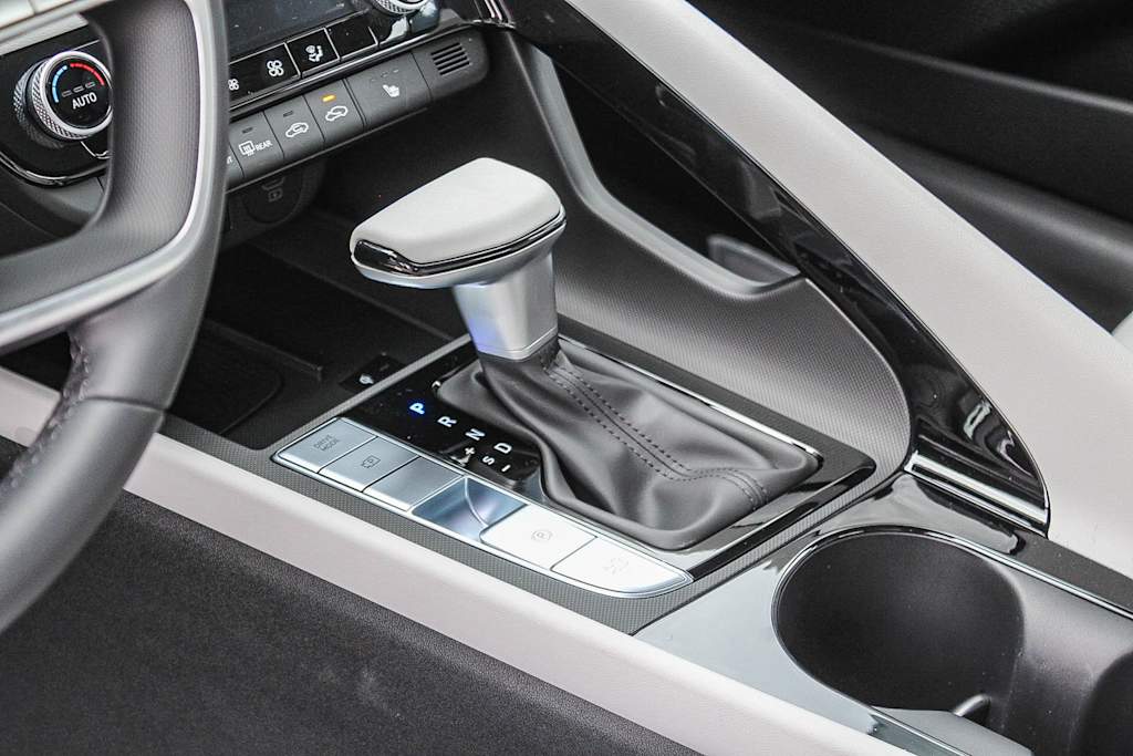 Thumbnail: 2026 Hyundai Elantra - 15