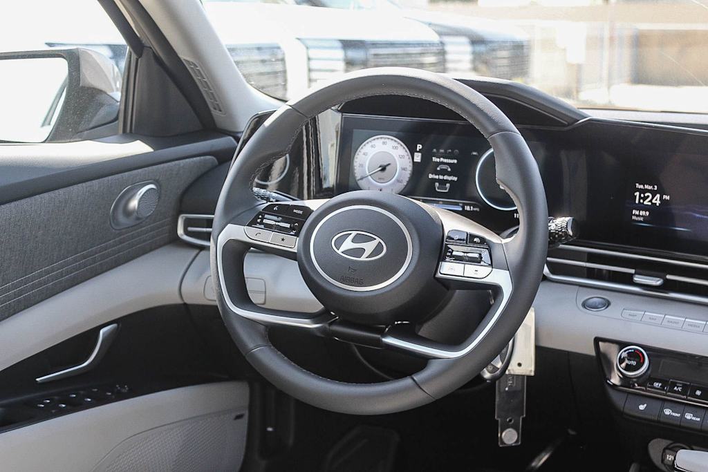 Thumbnail: 2026 Hyundai Elantra - 9