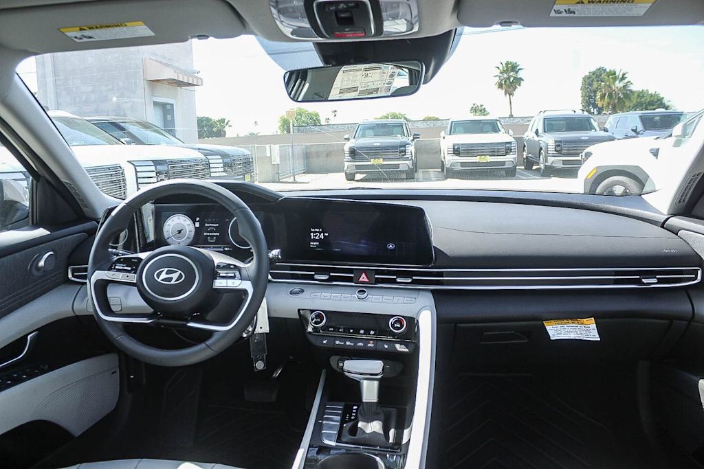 Thumbnail: 2026 Hyundai Elantra - 2