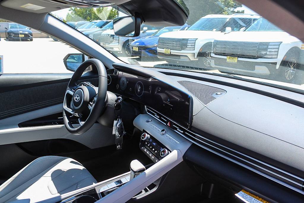 Thumbnail: 2026 Hyundai Elantra - 12