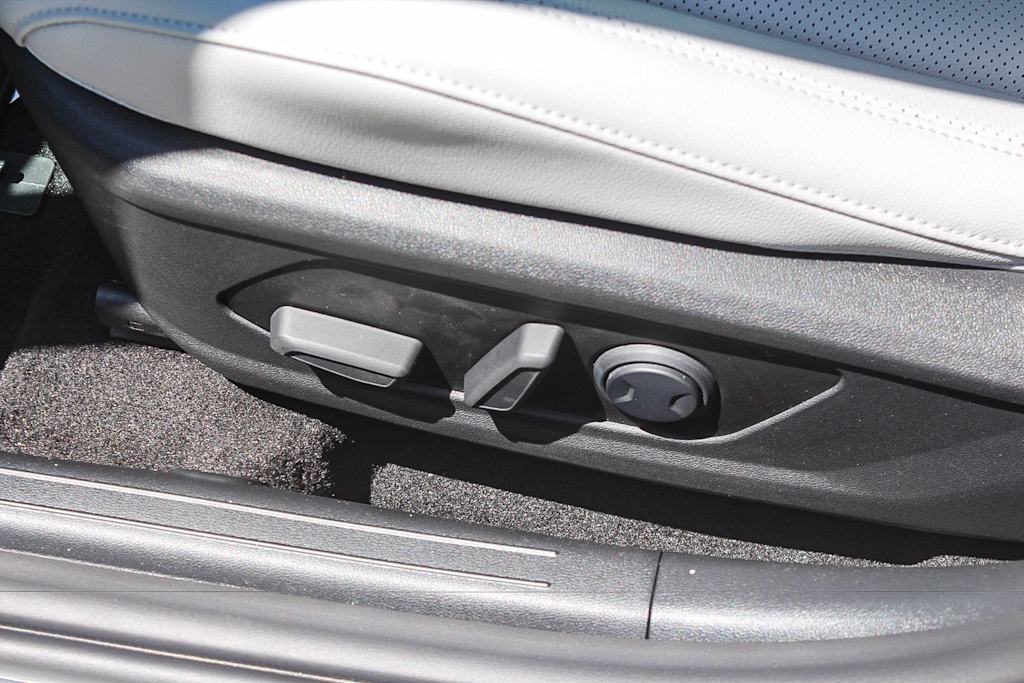 Thumbnail: 2026 Hyundai Elantra - 25