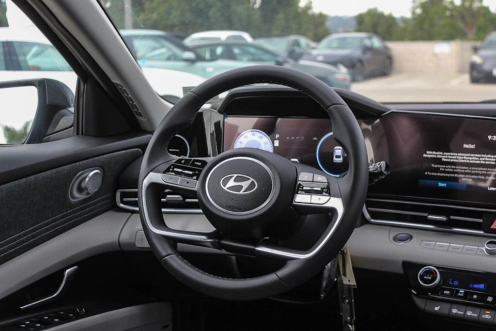 Thumbnail: 2026 Hyundai Elantra - 9