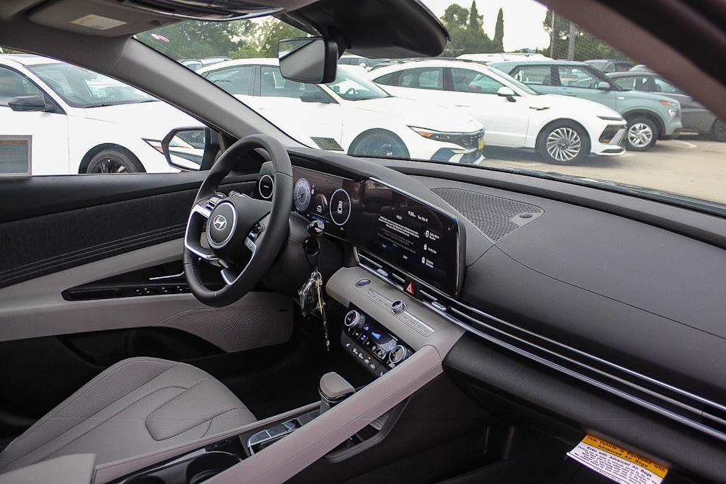 Thumbnail: 2026 Hyundai Elantra - 12