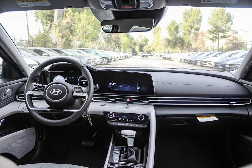 Thumbnail: 2026 Hyundai Elantra - 2