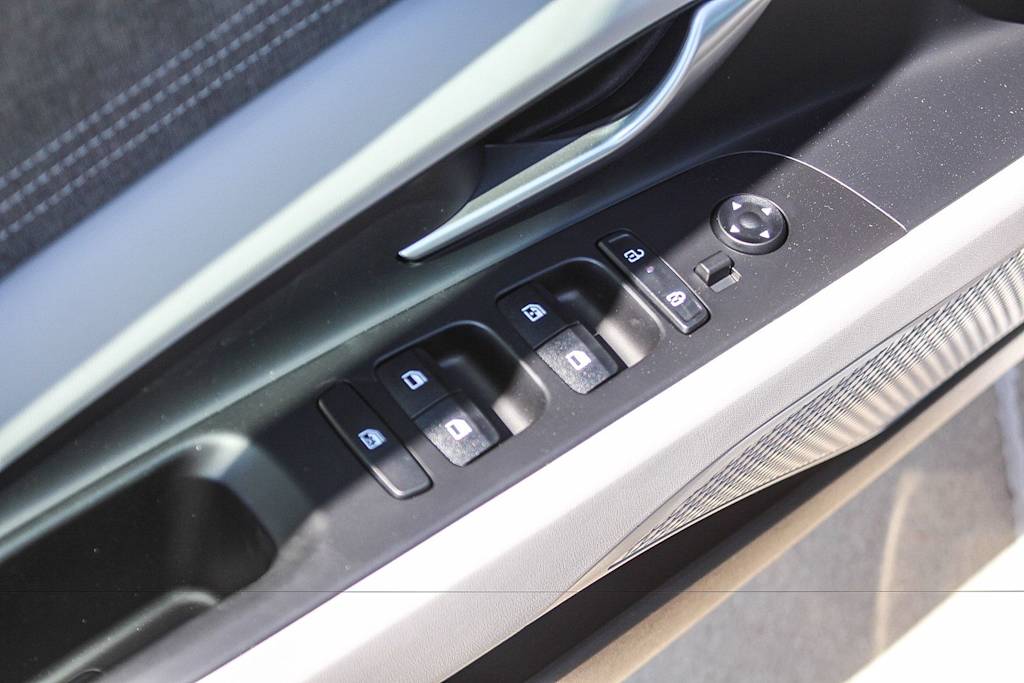 Thumbnail: 2026 Hyundai Elantra - 25