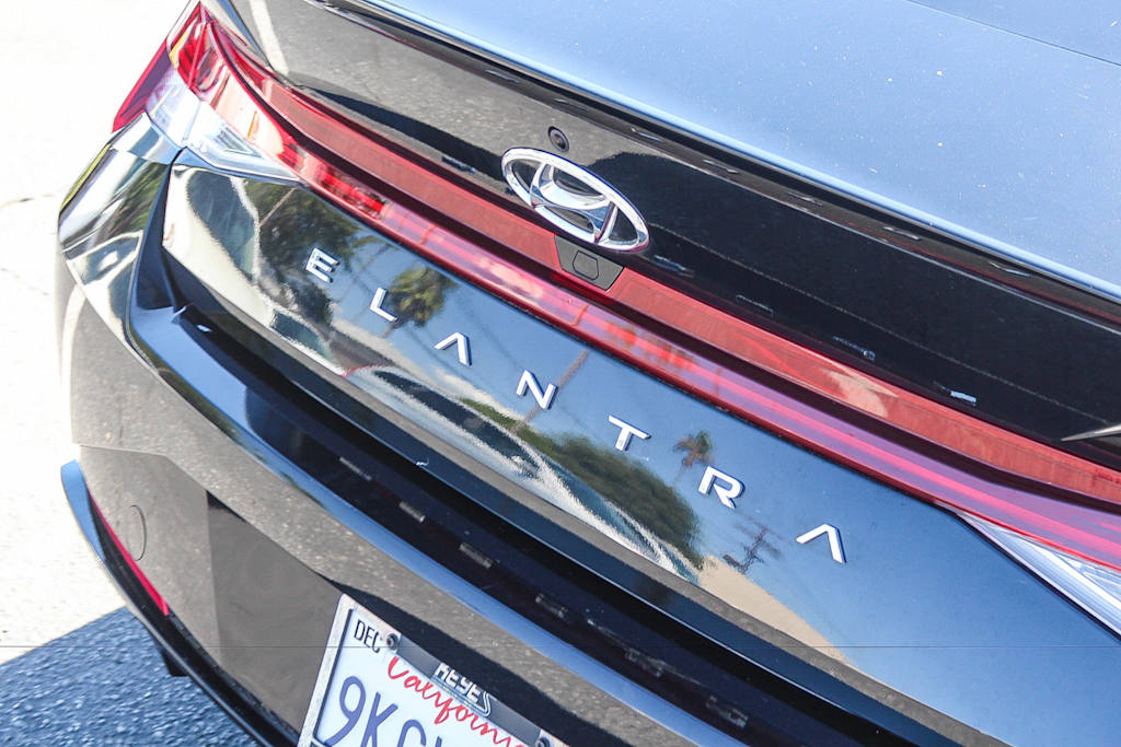Thumbnail: 2023 Hyundai Elantra - 5