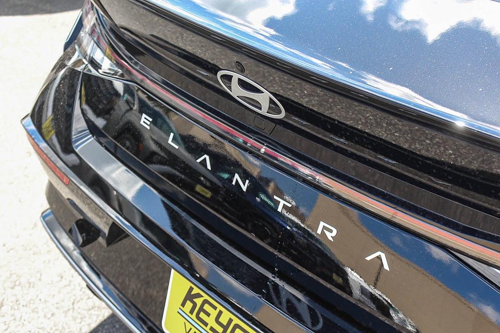 Thumbnail: 2026 Hyundai Elantra - 19