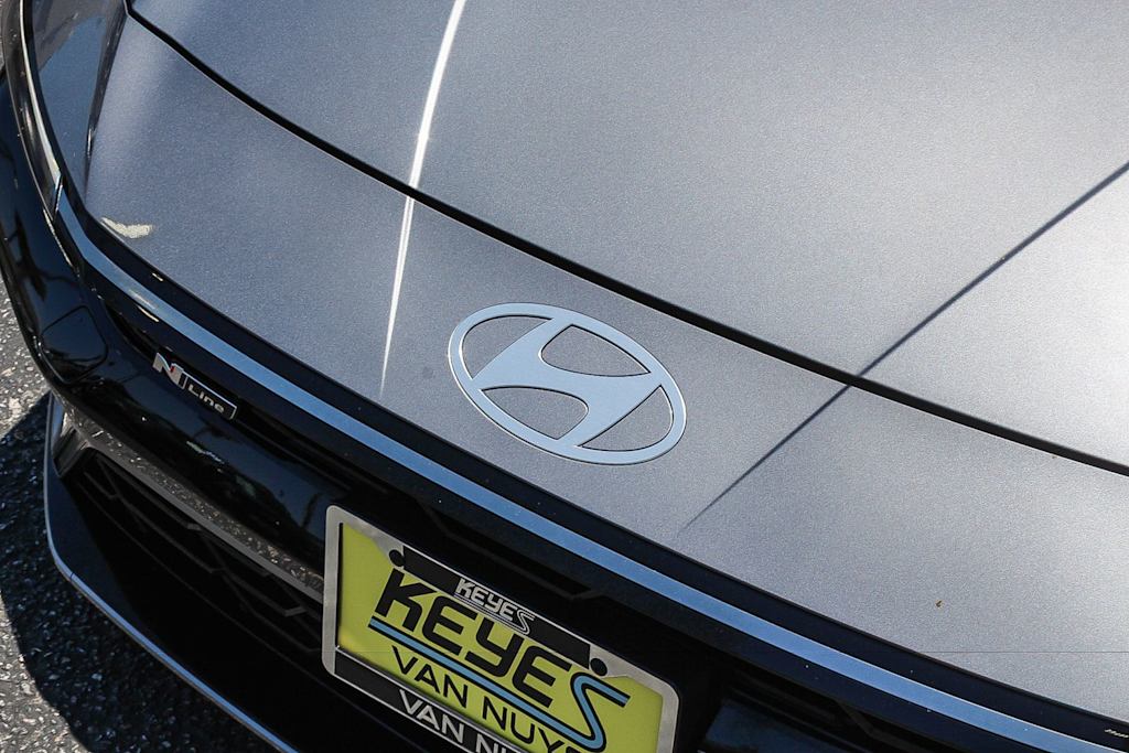Thumbnail: 2025 Hyundai Elantra - 21