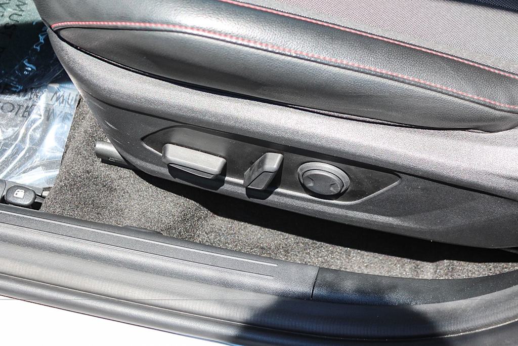 Thumbnail: 2025 Hyundai Elantra - 25