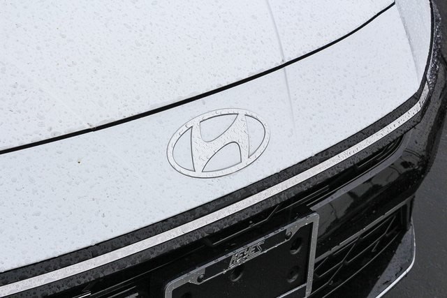 Thumbnail: 2025 Hyundai Elantra - 21