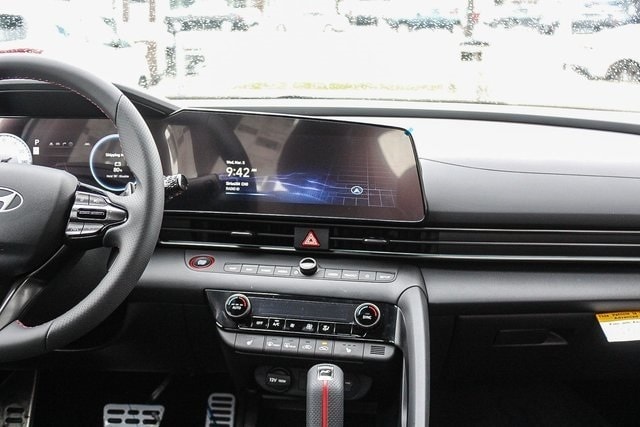 Thumbnail: 2025 Hyundai Elantra - 9