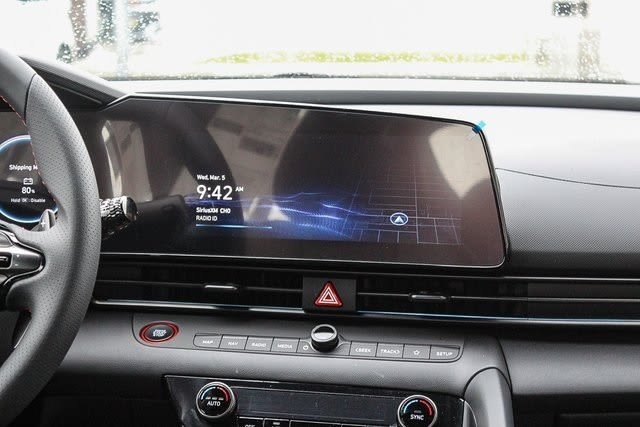 Thumbnail: 2025 Hyundai Elantra - 14