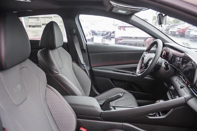 Thumbnail: 2025 Hyundai Elantra - 10