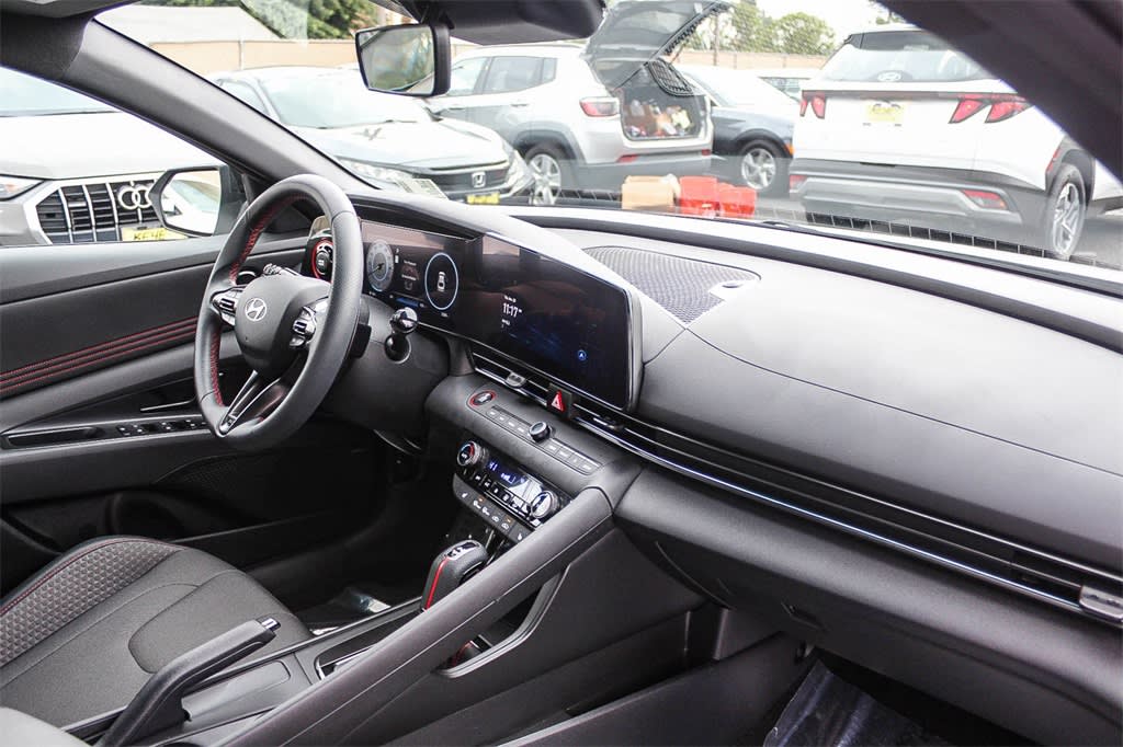 Thumbnail: 2025 Hyundai Elantra - 12