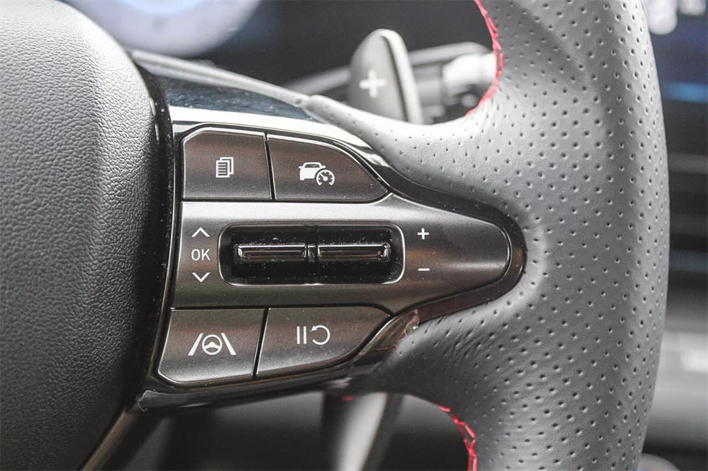 Thumbnail: 2025 Hyundai Elantra - 32