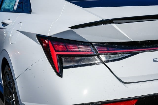 Thumbnail: 2025 Hyundai Elantra - 23