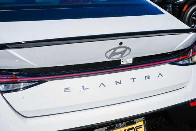 Thumbnail: 2025 Hyundai Elantra - 25