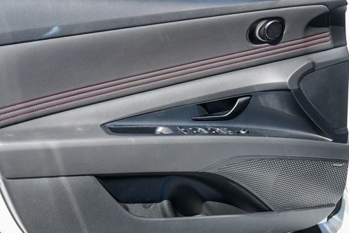 Thumbnail: 2025 Hyundai Elantra - 33