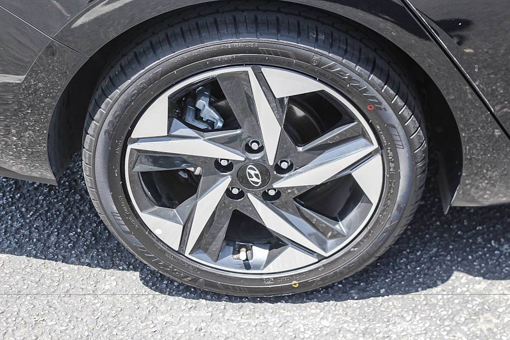 Thumbnail: 2023 Hyundai Elantra - 7