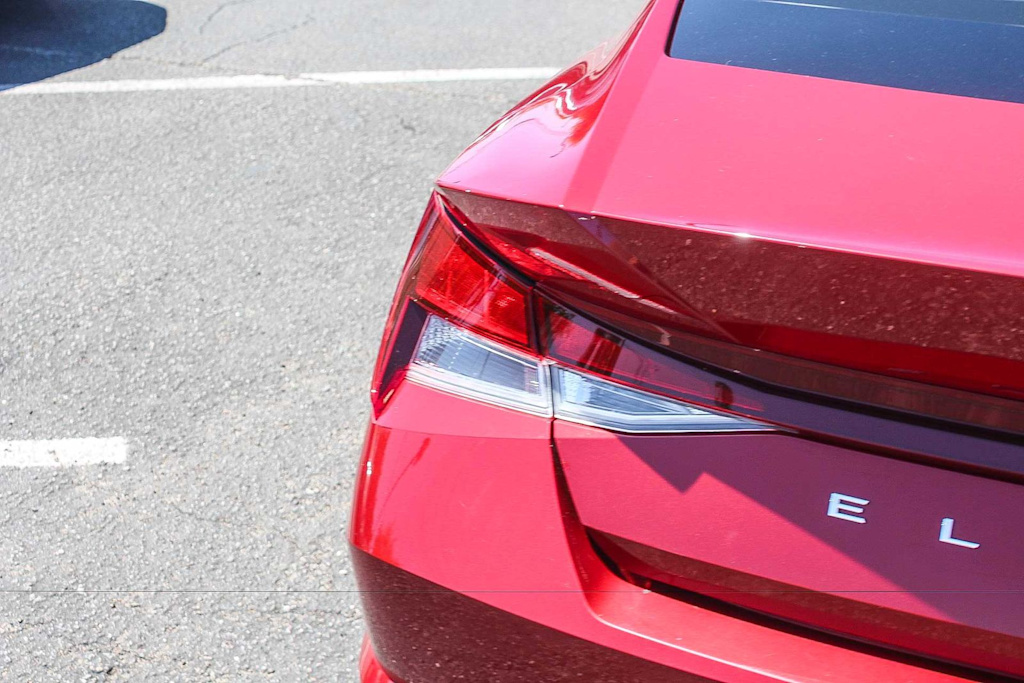 Thumbnail: 2023 Hyundai Elantra - 20
