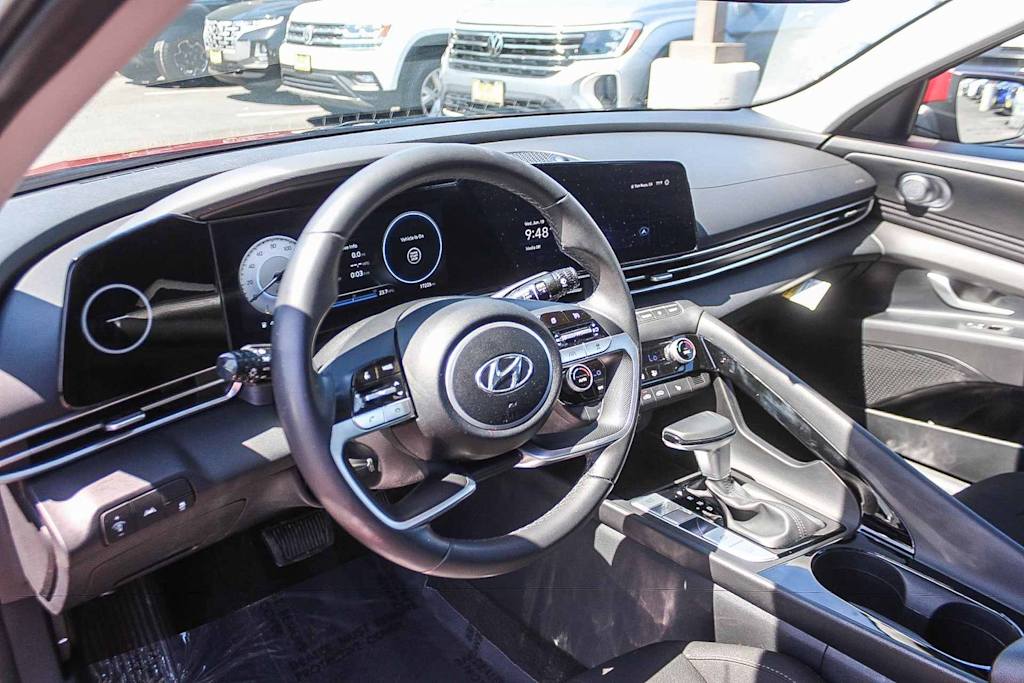 Thumbnail: 2023 Hyundai Elantra - 25