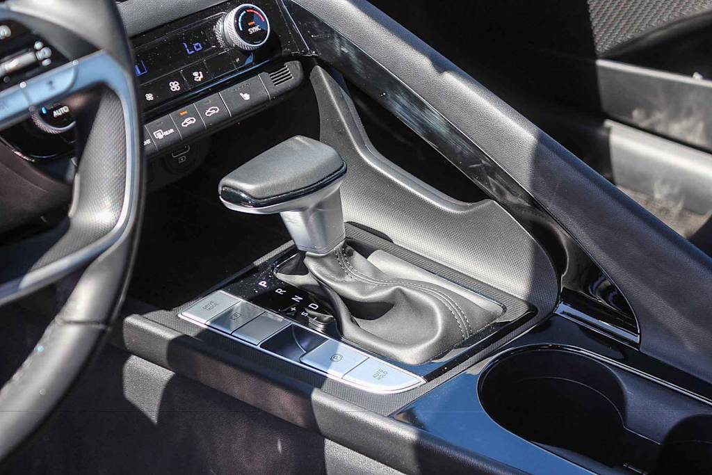 Thumbnail: 2023 Hyundai Elantra - 14