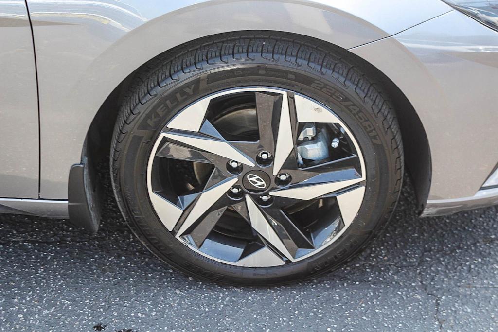 Thumbnail: 2023 Hyundai Elantra - 21