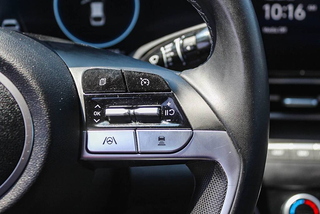 Thumbnail: 2023 Hyundai Elantra - 30