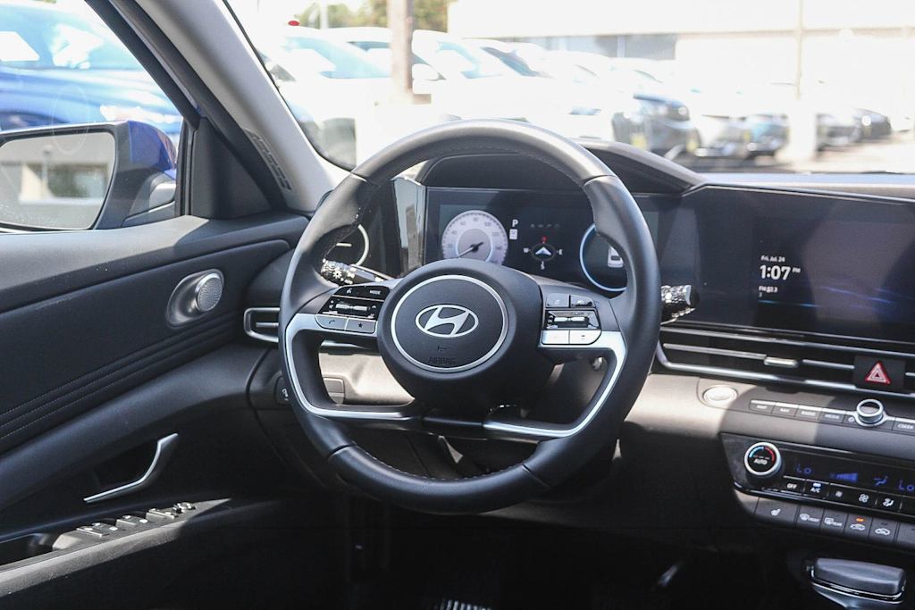 Thumbnail: 2025 Hyundai Elantra - 11