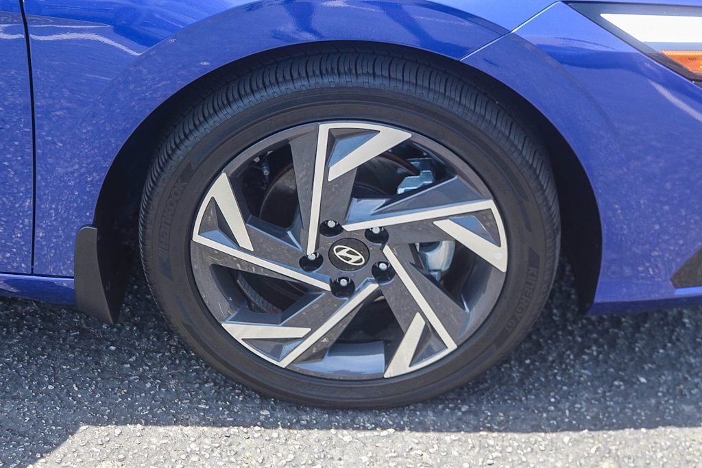 Thumbnail: 2025 Hyundai Elantra - 21
