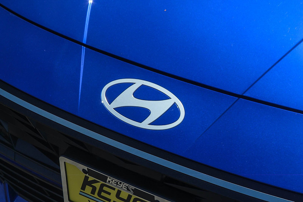 Thumbnail: 2025 Hyundai Elantra - 23