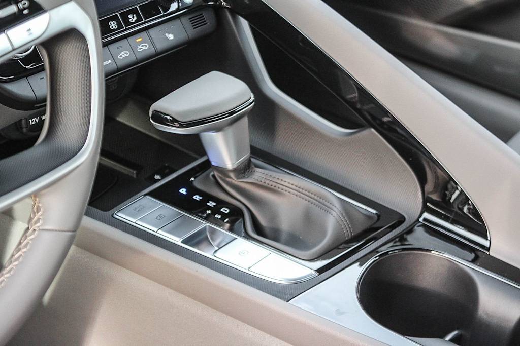 Thumbnail: 2026 Hyundai Elantra - 14